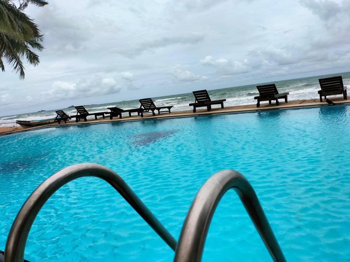Hotel Coral Bay Trincomalee Exterior foto