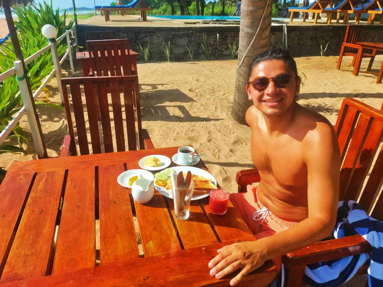 Hotel Coral Bay Trincomalee Exterior foto