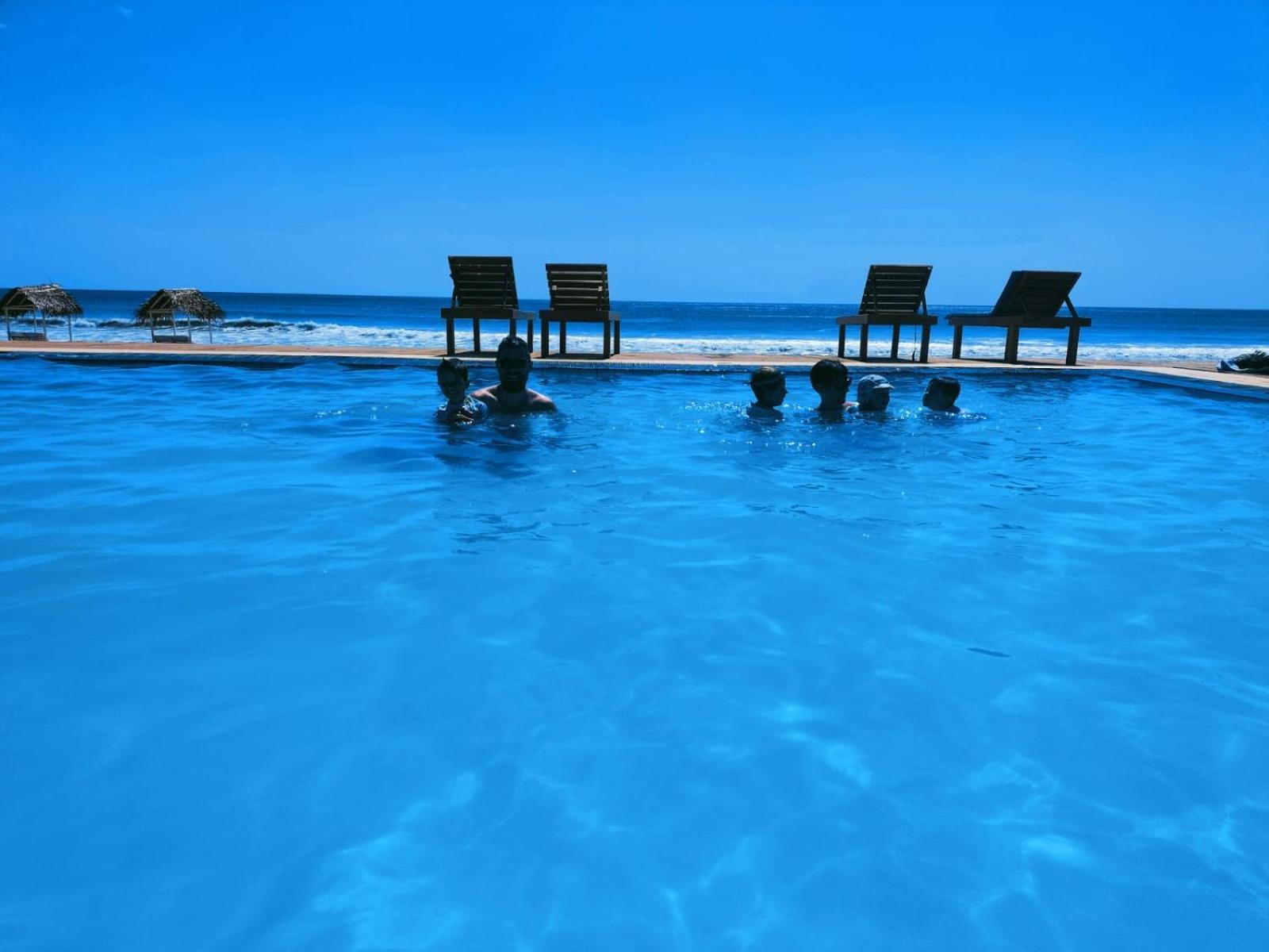 Hotel Coral Bay Trincomalee Exterior foto